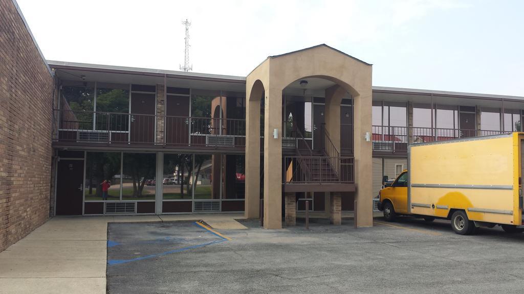 Sunbelt Lodge Motel Abbeville Bagian luar foto