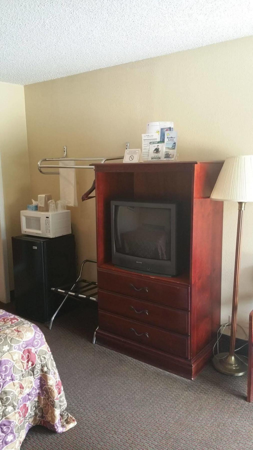 Sunbelt Lodge Motel Abbeville Bagian luar foto