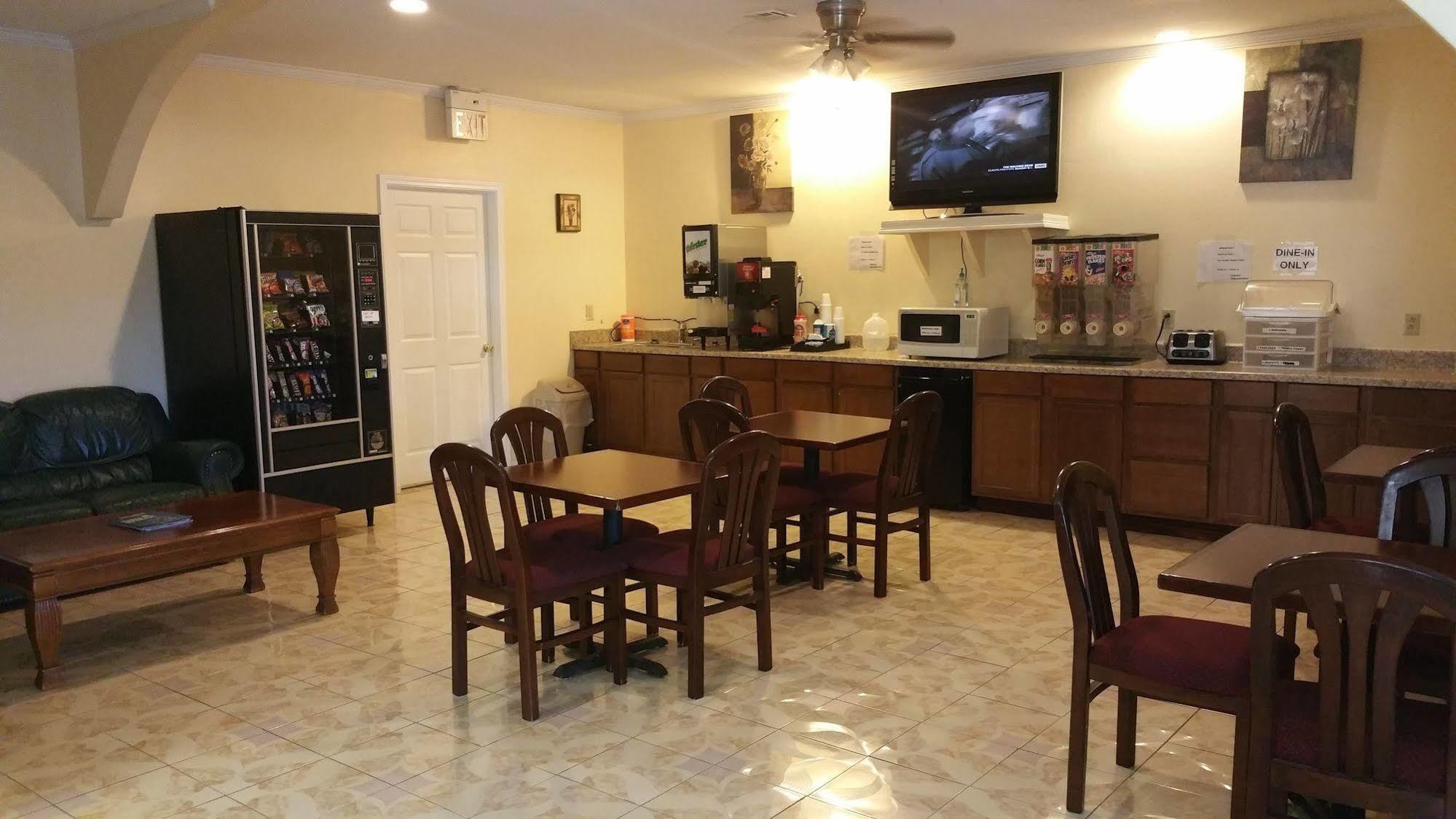 Sunbelt Lodge Motel Abbeville Bagian luar foto
