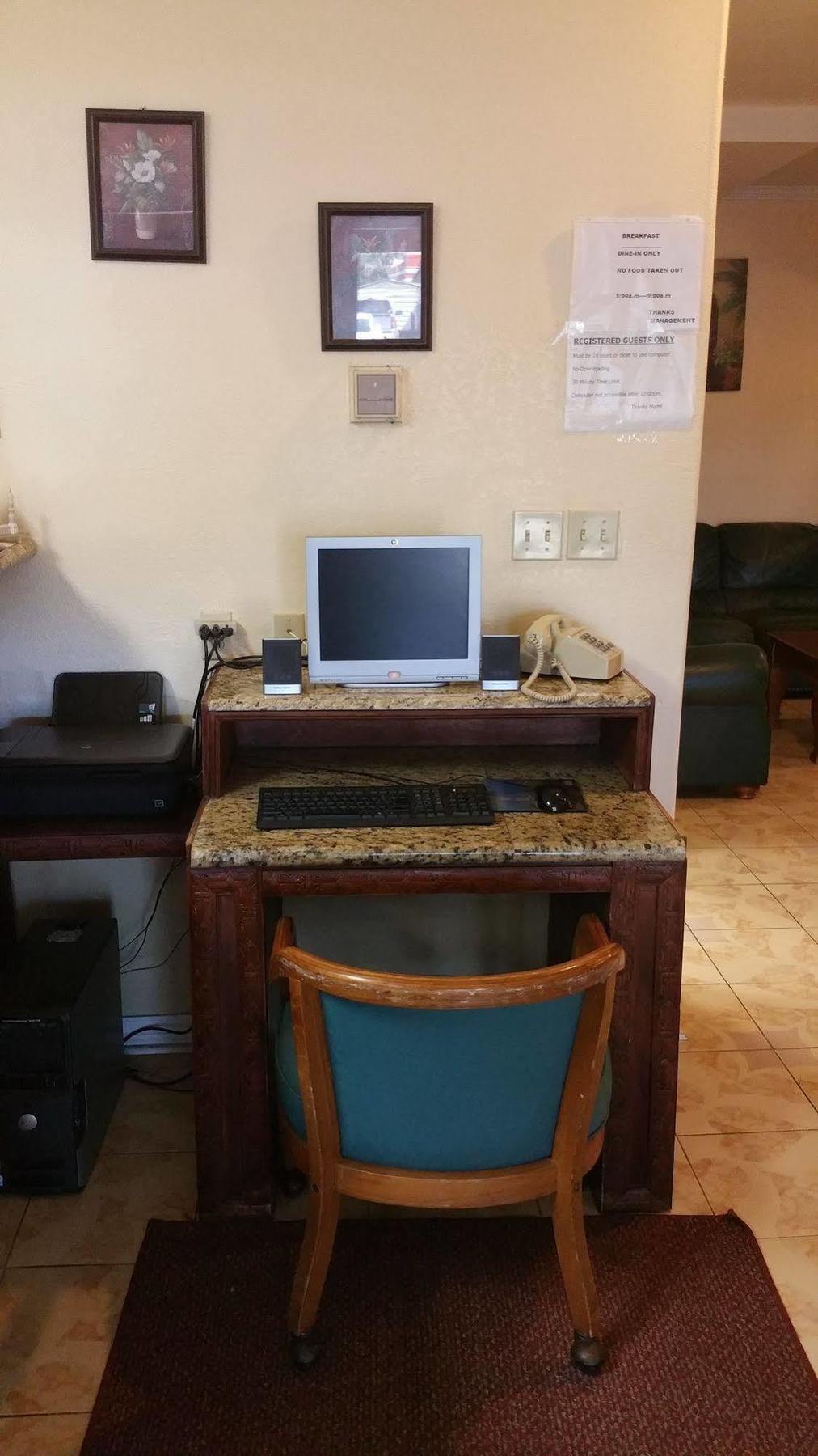 Sunbelt Lodge Motel Abbeville Bagian luar foto