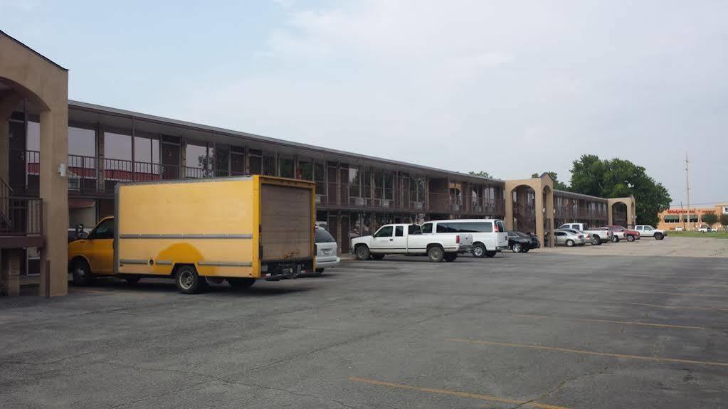 Sunbelt Lodge Motel Abbeville Bagian luar foto
